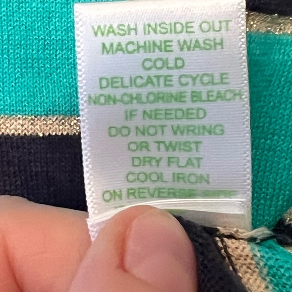 Turquoise spring lily sweater - Picture 7 of 9